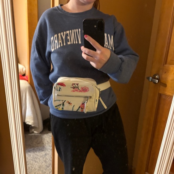 Betsey Johnson Floral Belt/Fanny Pack - Picture 11 of 11